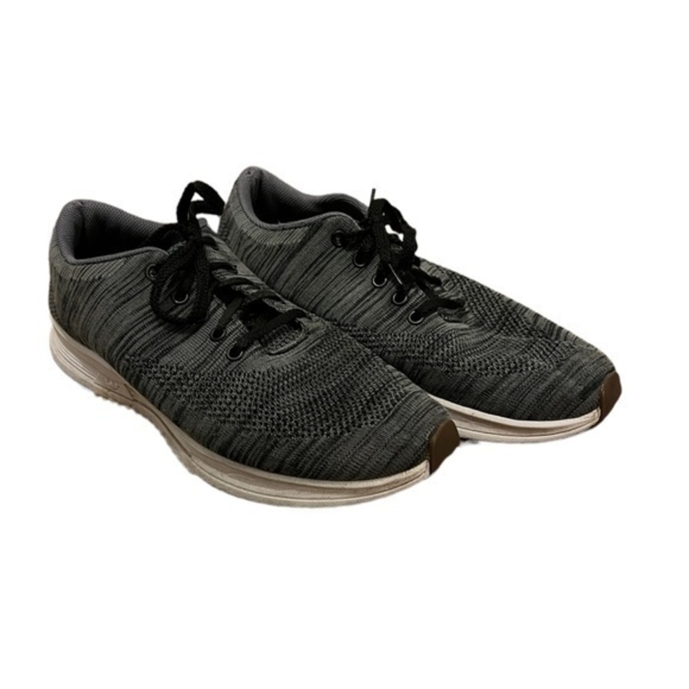 Free waters Mens sneakers size 10 used condition